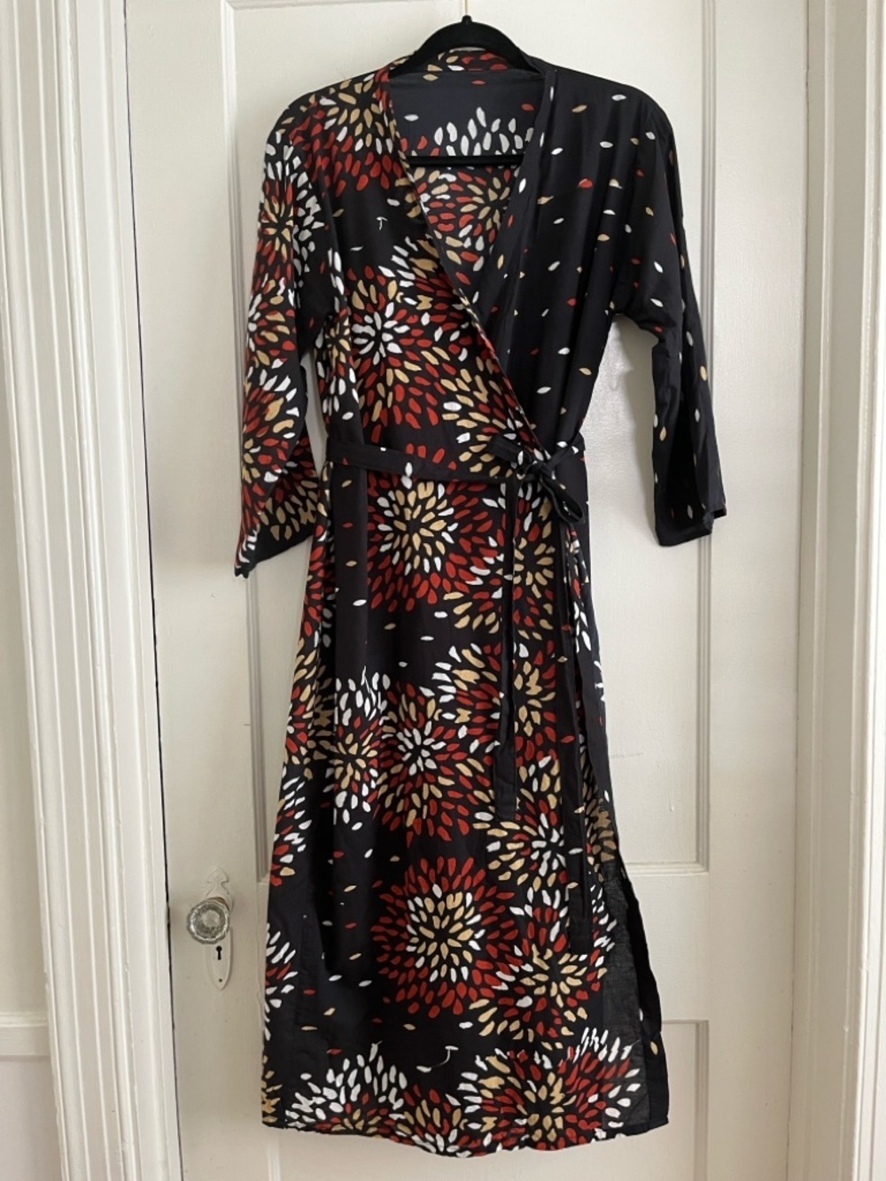 100% Lightweight Cotton Handmade Maternity Robe XS Sunburst Print Black Red Gold